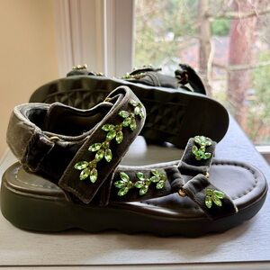 AEROSOLES-nearly new sandals with bling size 9